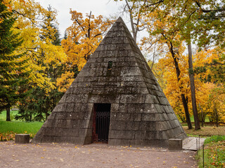Catherine Park (Tsarskoye Selo). Granite Pyramid.