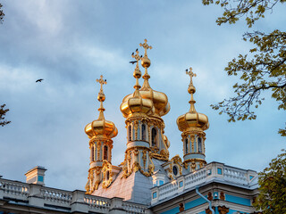 Fototapeta na wymiar Catherine Park (Tsarskoye Selo). Catherine Palace, Palace Church.