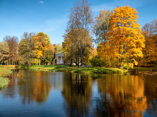 Fototapeta na wymiar Catherine Park (Tsarskoye Selo). Upper Ponds, pavilion Concert Hall.