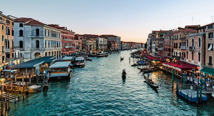 Fototapeta na wymiar Venedig Canale Grande am Abend
