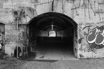 Graffiti tunnel 1