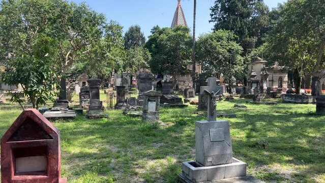 Tumbas del cementerio de Bel&eacute;n en dia de muertos en Guadalajara Jalisco M&eacute;xico, pante&oacute;n santa paula, concepto de Halloween