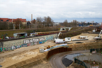 Bau der Autobahnbrücke in Berlin Treptow zur Verlängerung der A100