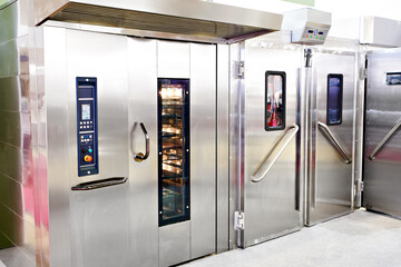 Commercial ovens for bakeries