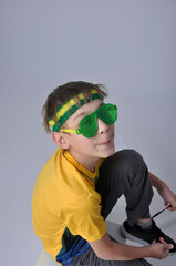 Fototapeta premium menino feliz comemoração Brasil copa do mundo 