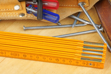 Manual worker tool set with ruler