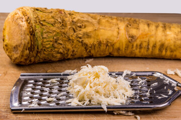 horseradish, whole piece and grated