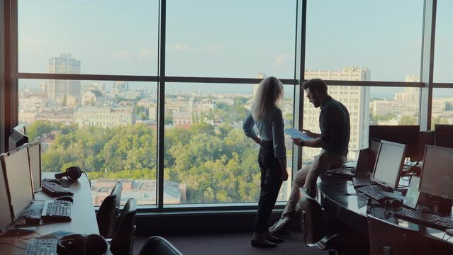 Confident Businessperson Explaining Contract Benefits Offer. Broker Partner Advisor With Bank Loan Document. Banker Research Insurance Investment Loan. Broker Consultant With Client Customer Agreement