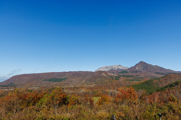 Fototapeta premium 日本の鳥取県大山のとても美しい秋の風景