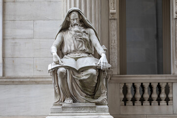 Statue outside the Appellate Division of the New York State Supreme Court in Manhattan - obrazy, fototapety, plakaty