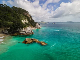 Deurstickers Aerial view of Cathedral Cove beach in Hahei, New Zealand © Michael