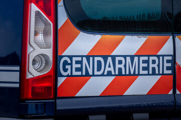 Véhicule de gendarmerie