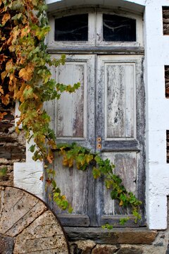 porte  ancienne.