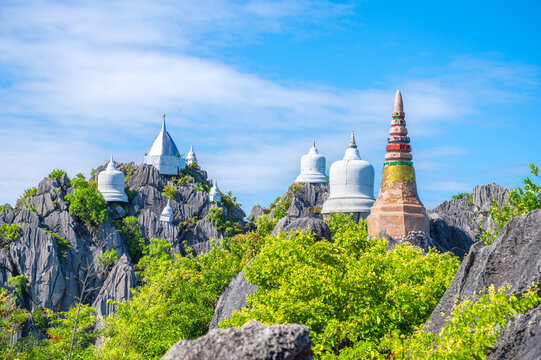 Wat Praputthabaht Sudthawat pu pha daeng, Wat Chaloem Phra Kiat Phrachomklao Rachanusorn. There is a pagoda built on a high rocky mountain by belief and faith. Unseen Thailand, Lampang, Thailand.