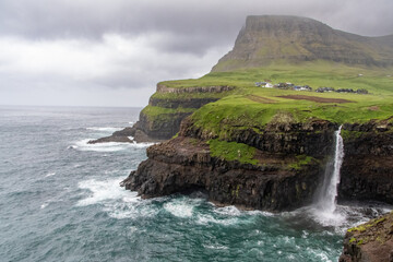 Der Wasserfall Mulafossur, G&aacute;sadalur, Insel V&aacute;gar, F&auml;r&ouml;er Inseln
