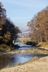 Fototapeta na wymiar Rzeka Soła z mostem w tle
