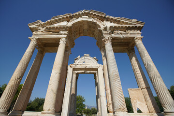Fototapeta premium Monumental Gateway, Tetrapylon in Aphrodisias Ancient City in Aydin, Turkiye