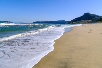 福岡市長浜海岸の砂浜の風景