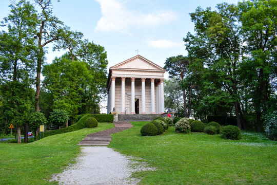 Rogalin, Raczynski mausoleum, Roman chapel modeled on the temple of Nimes. St. Marcellinus Church in Rogalin, Poland