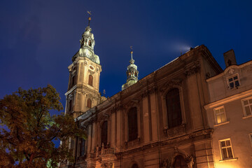 barokowy kościół w nocy w Nysie, Polska - obrazy, fototapety, plakaty