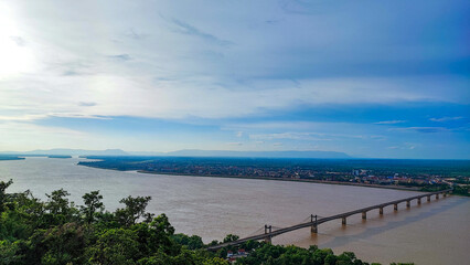Obraz premium The long bridge across the mekong river.