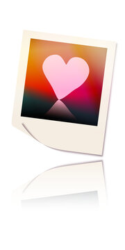 foto istantanea polaroid con cuore rosa e luci multicolori su sfondo trasparente