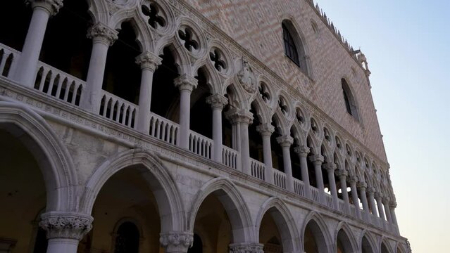 Dogenpalast bzw. Palazzo Ducale auf dem Markusplatz in Venedig