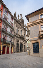 Fototapeta premium Igreja da Misericordia (Church of Mercy) at Rua das Flores Street - Porto, Portugal
