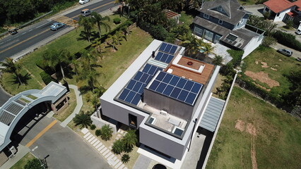 Painel Solar / Fotovoltaico / Energia Solar / Casa © Atilio