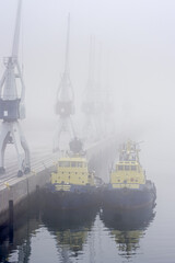 Obraz premium Leixoes harbor tugboats