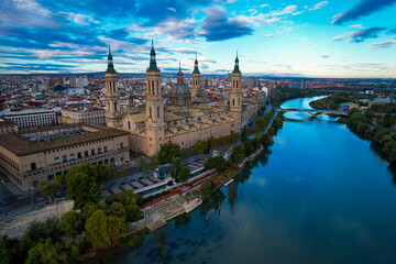 Aerial view just after sunrise of the beautiful city of Zaragoza and the Basílica de Nuestra Señora del Pilar