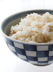 もち麦ご飯　　白バック