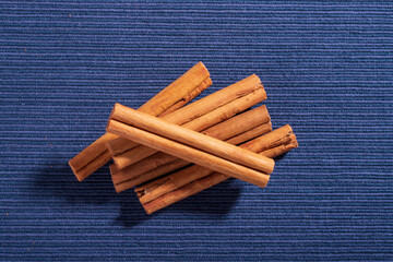 シナモンスティック