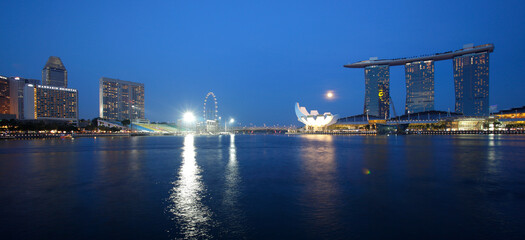 View of the the bay and the Marina Bay Sand Hotel, Singapore
