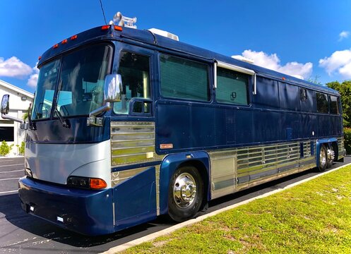 Exterior of a 1989 MCI Bus