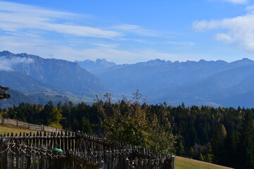 Schöne Landschaft mit Bergen auf der Krabesalm bei Altrei in Südtirol  © Sigena