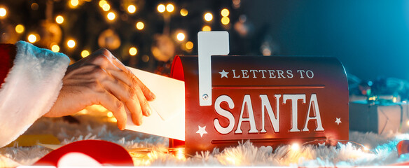 Santa Claus takes Christmas letters