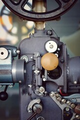 Detail eines alten Kinoprojektors