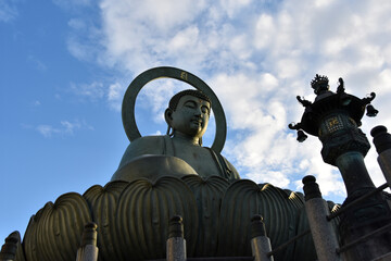 青空の日本3大仏　高岡大仏