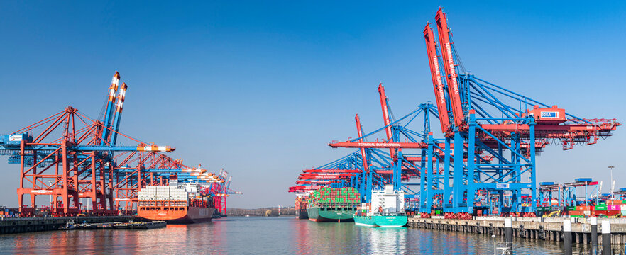 Port of Hamburg Waltershof with Eurogate Terminal and HHLA Burkhard Quay, March 23, 2022