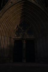 Fototapeta na wymiar Torbogen von einem Dom, Majestätisch, Torbogen, Eingang, Tür