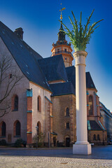Nikolaikirche, Kirche, Nikolaisäule am Nikolaikirchhof in Leipzig, Sachsen, Deutschland