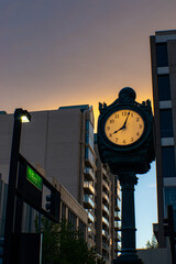 Fototapeta na wymiar Clock in the City