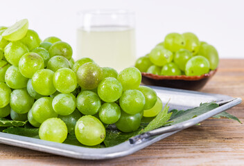 Fresh vitamin-containing fruit green grapes