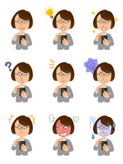 スマートフォンを操作する眼鏡をかけた女性社員の上半身　9種類の表情とポーズ
