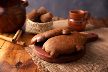 Puerquitos de Piloncillo. Also called Cochinitos, Cerditos or Chichimbres. Traditional Mexican sweet bread with pig shape, usually eaten with pot coffee or hot chocolate.