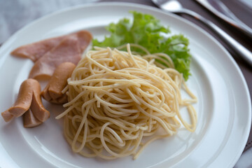 spaghetti sausage bacon