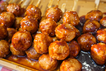 wings with sauce
