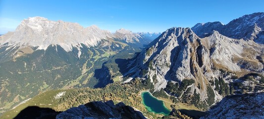 Bergpanorama Zugspitze, Tajakopf und Seebensee (Oktober 2022)