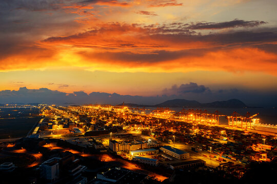 container wharf